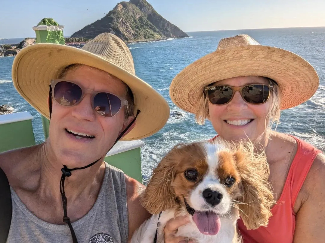 Bev, Kevin & Riley - La Paz